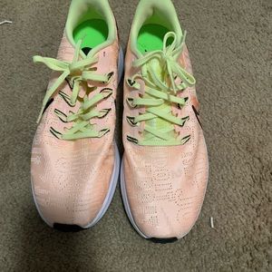 Women Nike shoes 9